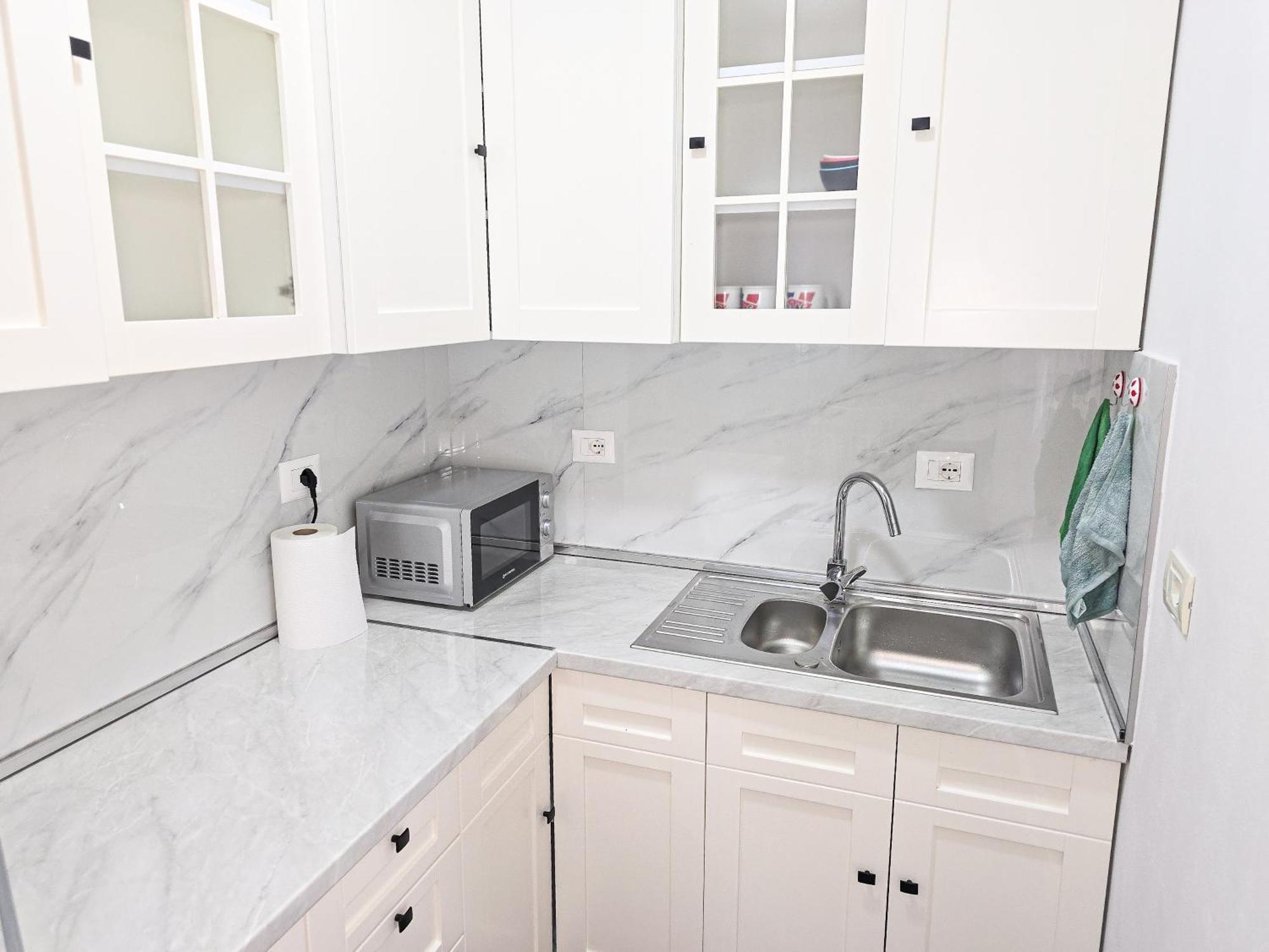 Lake Park 2Br Apartment Tirana Bagian luar foto