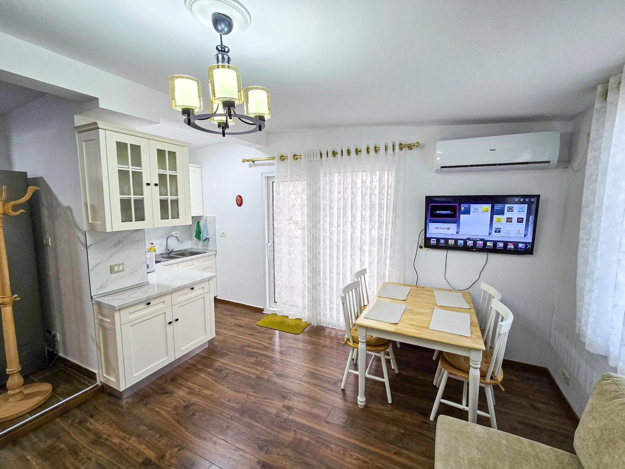 Lake Park 2Br Apartment Tirana Bagian luar foto
